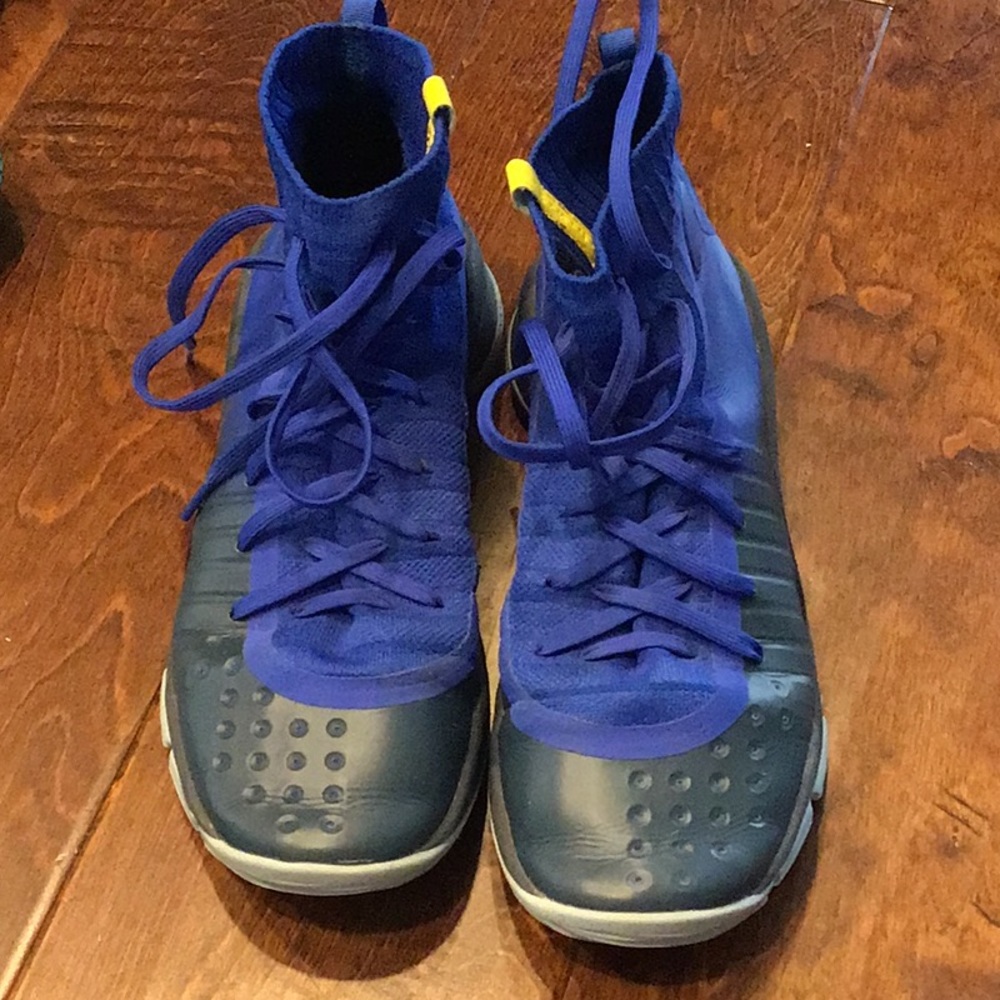 Under Armory Curry 4’s